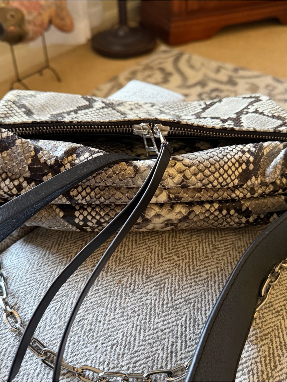 Zadig & Voltaire
Snake print chain Crossbody in Black and Cream - Picture 6 of 6